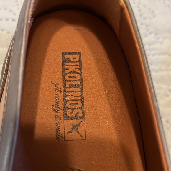 Pikolinos Two toned brown leather loafers EUC size 41 Euro - Picture 3 of 10